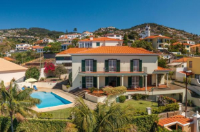 OurMadeira - Villa Vista Sol, grand traditional
